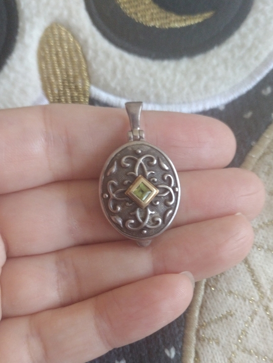 Jewelry - Sterling Silver Oval Genuine Peridot Locket From Antoli